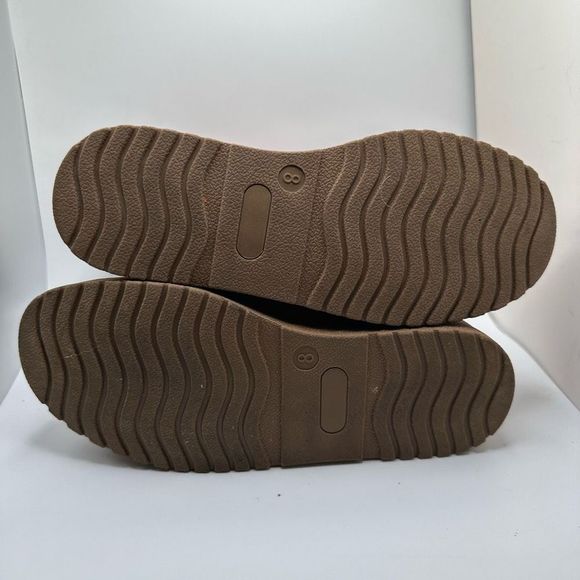 CUSHIONAIRE Women's pull on boot +Memory Foam 8 TAN - Picture 5 of 7